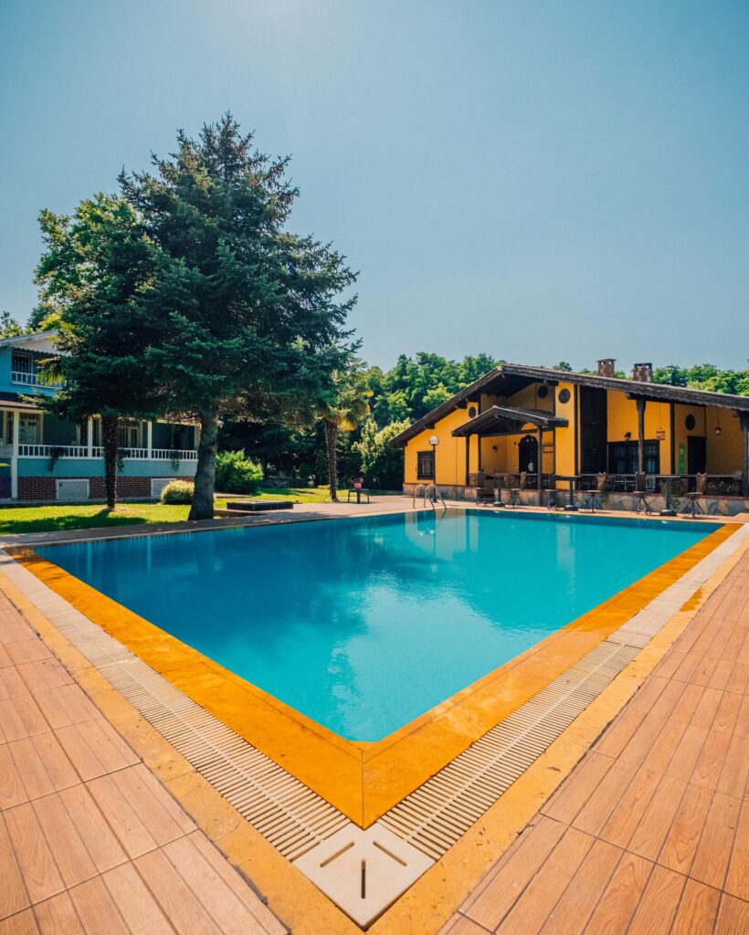 BLOOM Sapanca Villa & Bungalov: Sapanca İçin Bungalov ve Olanak Notları